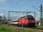 Re 460 103-5 fhrt mit IR 2136 nach Biel/Bienne aus dem Startbahnhof Konstanz aus.