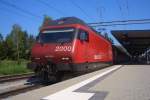 Re 460 010-2  Lwenberg  in Kreuzlingen, Bahnhof, Gleis 3 mit dem IR 2132 abfahrbereit in Richtung Biel.