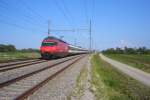 Re 460 070-6 (ohne Taufname) mit ihrem IR 2136 in Tgerwilen.