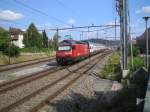 Die Re 460 061-5 ''Wiggertal'' schob am 28.8.05 den IC 727 nach St.