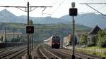 Re 460 006-0  Lavaux  am 25.08.10 bei Dulliken am spten Nachmittag mit einem EW IV-Pendel.