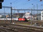 Die Re 460 012 ''Erguel'' erreichte am 9.10.05 Zrich mit einem Fricktaler-IR aus Basel.