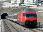 SBB - 460 095-3 mit Schnellzug bei der einfahrt in den Bahnhof Leuk am 18.03.2011