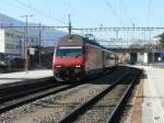 SBB - 460 077-1 mit IR bei der einfahrt in den Bahnhof Sierre am 18.03.2011    