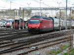 SBB - 460 064-9 mit IR unterwegs in Winterthur am 01.04.2011