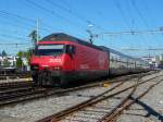 SBB - 460 069-1 mit IR bei der ausfahrt aus dem Bahnhof Thun am 24.09.2011 ..