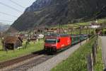 Re 460 103 mit einem IR am 25.04.2012 bei Silenen.