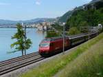 SBB - 460 110-0 mit Schnellzug unterwegs am Lac Leman bem Schloss Chillon am 20.05.2012