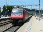 SBB - 460 058-1 mit RE bei der einfahrt in den Bahnhof Liestal am 15.06.2012