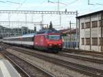 SBB - 460 080-5 mit RE bei der einfahrt in den Bahnhof von Burgdorf am 17.09.2012