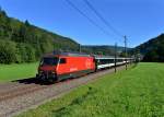 Re 460 059 mit einem IR nach Basel am 27.08.2012 bei Tecknau.