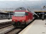 SBB - IR Biel - Konstanz mit der Zuglok 460 010-2 im Bahnhof Biel am 23.02.2013