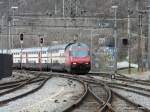 SBB - 460 070-6 mit IC bei der einfahrt im Bahnhof Brig am 24.03.2013