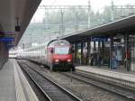 SBB - 460 085-4 mit IC bei der einfahrt im Bahnhof Spiez am 27.04.2013