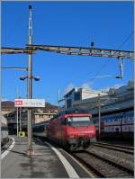 Fr wenige Tage waren zeigten sich einige Stationsschilder in der Schweiz kin einer ungewohnten Form: von Kindern gestalltet bunt und verspielt..