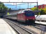 SBB - 460 045-8 mit IR bei der einfahrt im Bahnhof Bellinzona am 18.09.2013