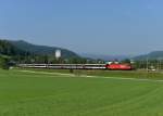 Re 460 012 mit einem IR am 30.08.2013 bei Sissach.