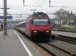 SBB - 460 038-3 mit RE bei der durchfahrt in Renens am 11.01.2014