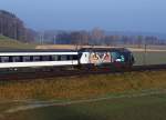 SBB: Seitenansicht der Re 460105-0 bei Bollodingen am 8.