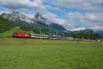 Re 460 001-1 befindet sich am 24.05.2014 mit dem IR 2184 bei Steinen.