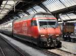 SBB - 460 052-4 mit IR bei der einfahrt im HB Zürich am 19.07.2014