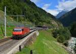 Re 460 007 mit einem IR nach Locarno am 02.09.2014 bei Gurtnellen.