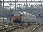 SBB - 460 004-5 mit IC vor der Durchfahrt der Haltestelle Bern Wankdorf am 09.11.2014