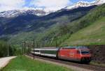 Re460 047 mit IR2271 am 11.05.2013 bei Lavorgo