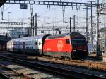 SBB - 460 092-0 mit IC beim verlassen des Bahnhof Genf am 08.03.2015