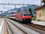 SBB - 460 039-1 mit IR nach Brig im Bahnhof von Bex am 31.05.2015