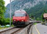 SBB - 460 017-7 unterwegs in Därligen nach Spiez - Bern am 21.06.2015