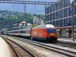 SBB - 460 063-1 mit IR im Bahnhof Brig am 19.07.2015