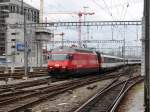 SBB - 460 084-7 mit IC bei der einfahrt in den HB Zürich am 26.07.2015