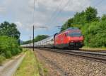 Re 460 030 mit einem IC am 14.06.2014 bei Mellingen.