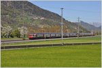 IC567 auf dem Weg nach Chur Bei Zizers mit Mastrils, Fläscherberg und Alpstein im Hintergrund.