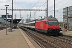 Durchfahrt von Re 460 029-2  Eulach  am 14.05.2015 mit einem IR (Basel SBB - Frick - Zürich HB) in Pratteln gen Frick.