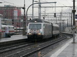 SBB - 460 105-0 mit RE von Bern bei der einfahrt in den HB Zürich am 25.10.2016