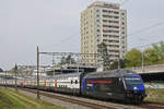 Re 460 031-8 mit der Ceneri 2020 Werbung, fährt Richtung Bahnhof SBB.