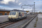 Re 460 019-3 beim Umsetzen in Bure-Casernes, aufgenommen am Nachmittag des 19.11.2022.