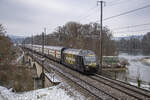 Re 460 072-2 ist mit dem IR16 nach Zürich HB beschäftigt, aufgenommen bei Turgi AG am 18.12.2022.