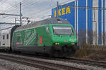 Re 460 010-2 fährt am 16.02.2024 Richtung Itingen.