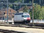 SBB - Werbelok 460 090-4 bei Rangierarbeiten im Bahnhof von Brig am 20.09.2007