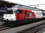 SBB - 460 012-8 mit Vollwerbung im Bahnhof Romanshorn am 11.11.2007