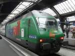 SBB - 460 087-0 mit Vollwerbung in Hauptbahnhof von Zrich am 01.01.2008