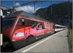 Am 23.07.2008 verlt dieser SBB-IC nach Bern den Bahnhof Interlaken-West.