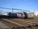 Die Re 460 074 ''Space Dream'' fuhr am 9.10.05 mit dem IR/IC 778 nach Basel SBB in Zrich HB ein.