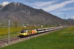 Re 460 053 mit Interregio am 26.04.2012 bei Bilten