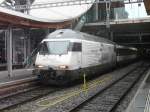 SBB - 460 003-7 bei der einfahrt im Bahnhof Bern am 29.11.2012