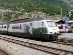 SBB - 460 035-9 mit IC im Bahnhof Brig am 19.07.2015