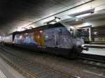 SBB - Werbelok 460 036-7 mit Zug um Mitternacht abgestellt im Bahnhof Bern am 23.10.2015